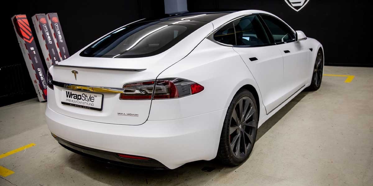 TESLA  Model 3 Standard Range Plus exterior