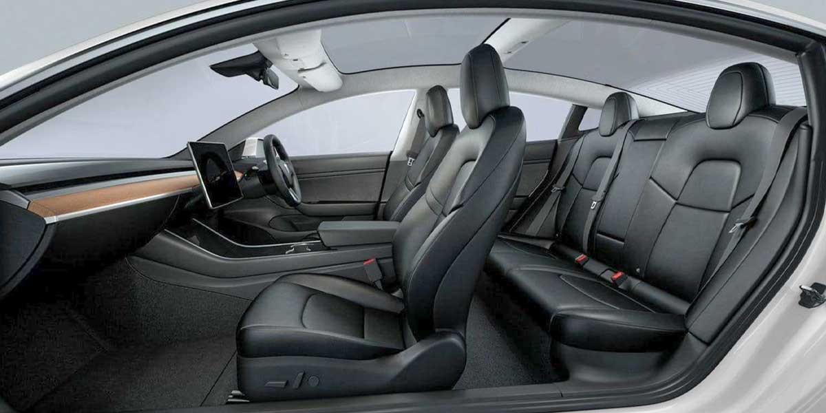 TESLA  Model 3 Standard Range Plus inside