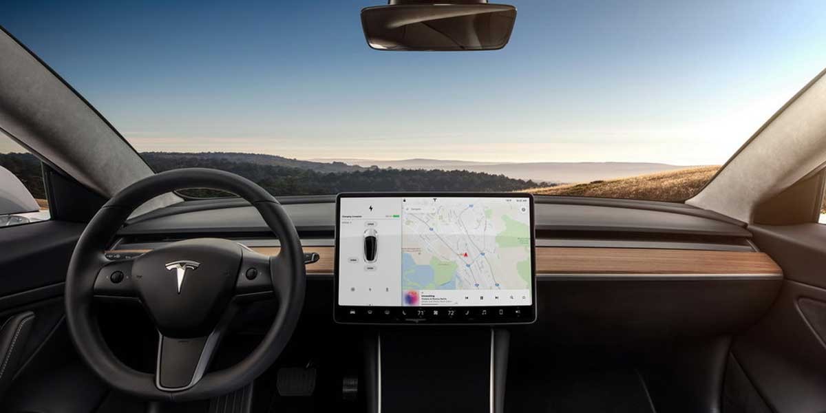 TESLA Model 3 Long Range RWD interior