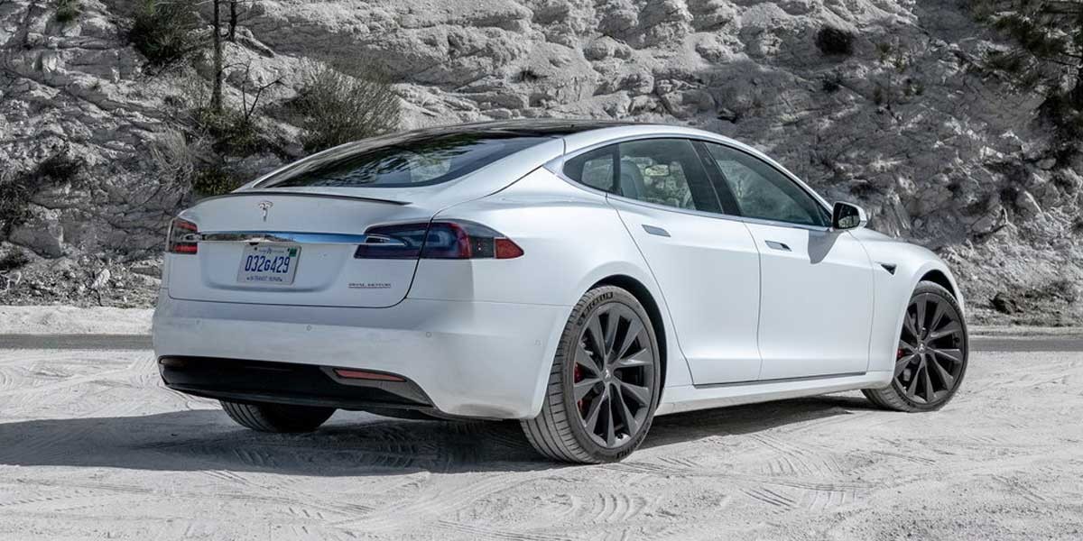 TESLA Model S Long Range exterior