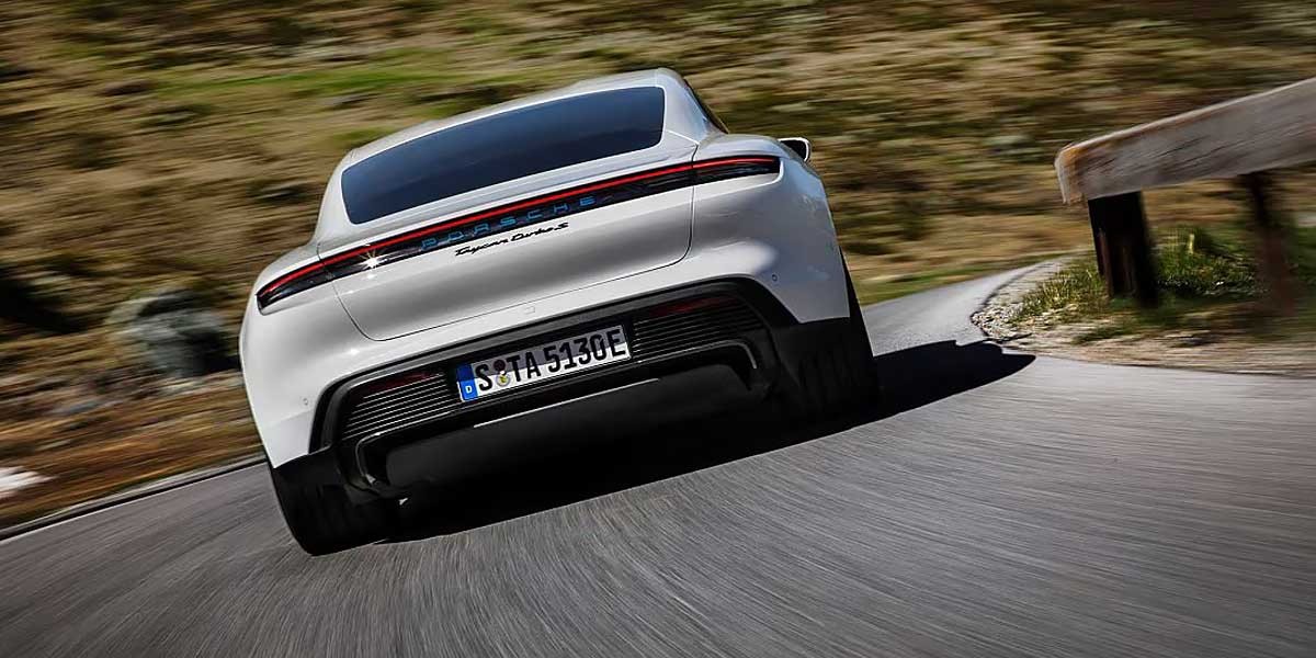 Porsche Taycan Turbo S 4