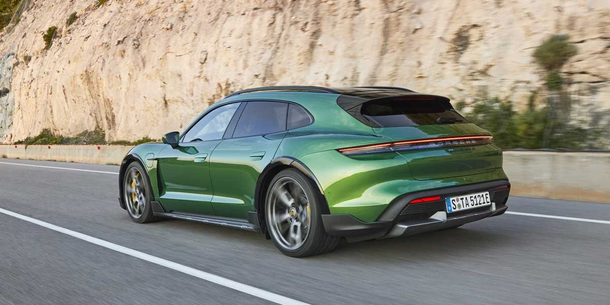 Porsche Taycan Turbo S Cross Turismo 2