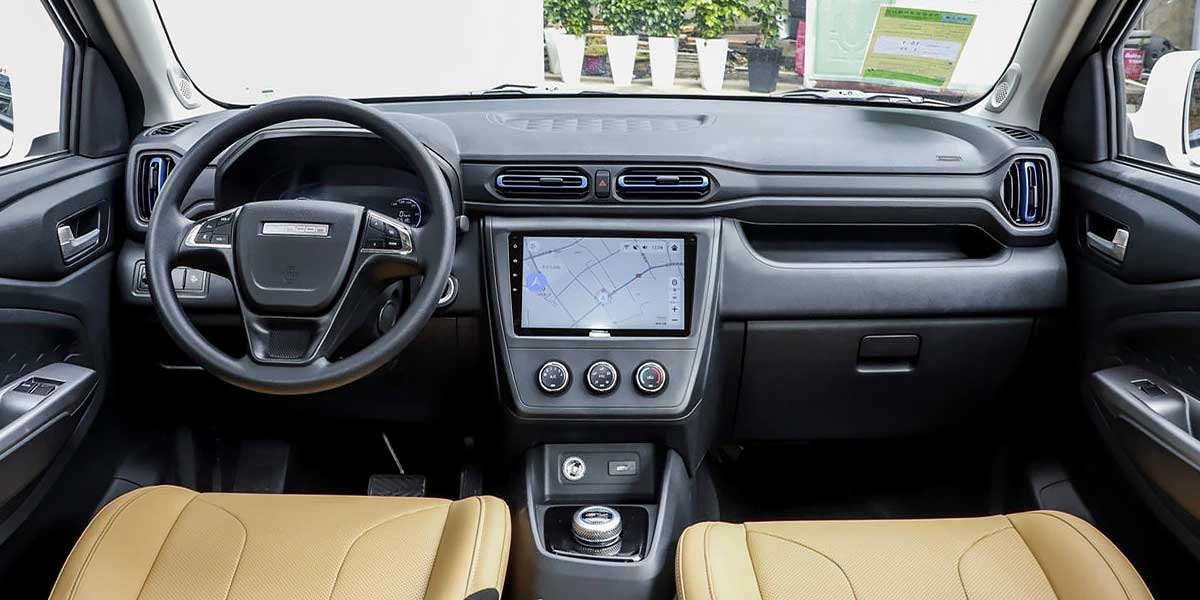 Dongfeng Fengon Windstar E380 interior