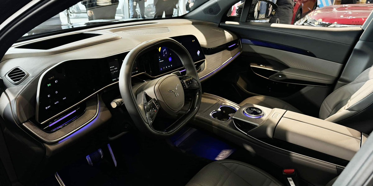 Hongqi EHS7 interior