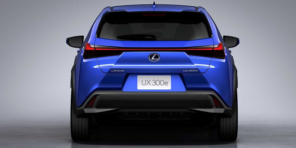 LEXUS UX300e 3