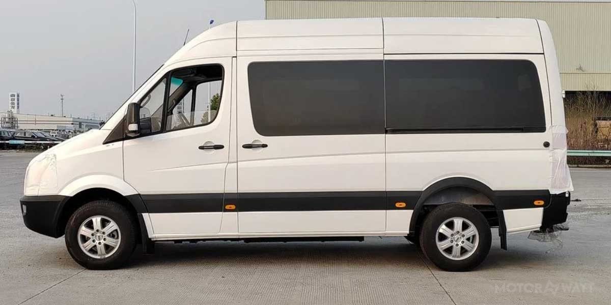 Aucwell D11 Electric Minibus 5.9 Meters Video Overview