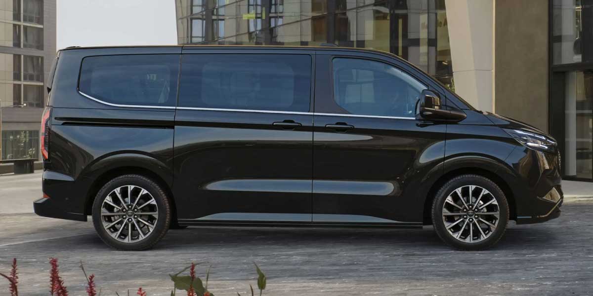 Ford E Tourneo Custom exterior